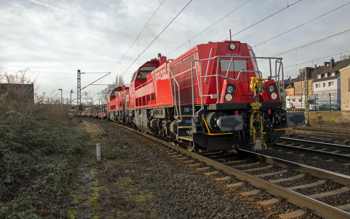Seit einige Zeit ist Baureihe 265 in dienst. 265 015-8 en 265 011-7 bei Rangierbahnhof Oberhausen Osterfeld.