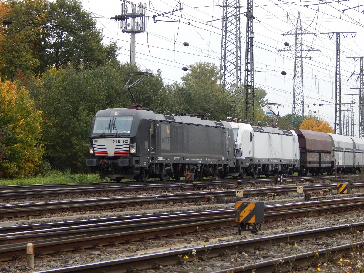 Seit einiger Zeit verkehrt dieses Vectron Paar mit einem Kohle Pendel am Niederrhein. Am 24.10 kamen 193 862 und 193 815 der NIAG durch Gremberg gefahren.

Gremberg 24.10.2015