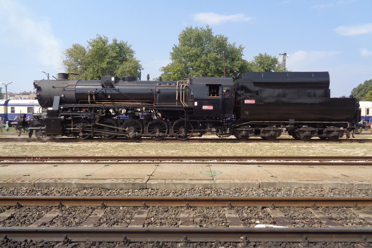 Seitenblick auf 555.3008 ins Budapester Eisenbahnmuseum am 8 September 2018.