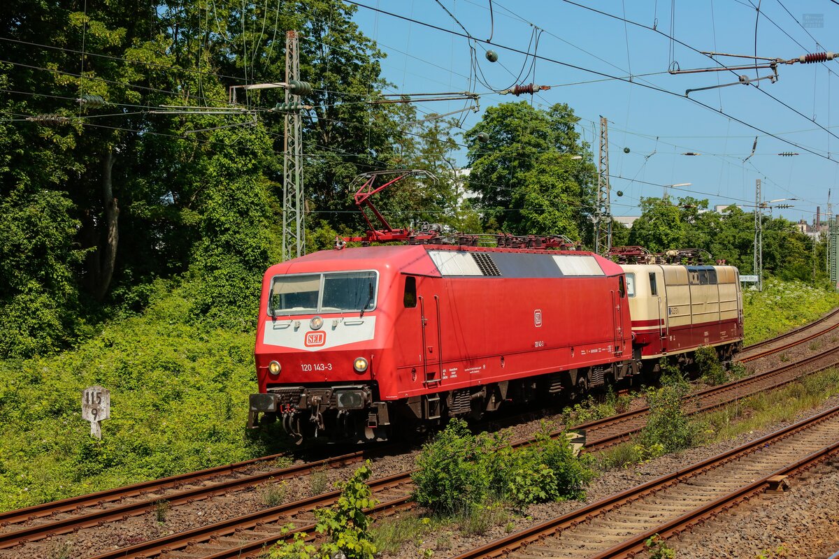SEL 120 143-3 & SEL 181 215-5  HOLSTEIN  in Wuppertal, Juni 2025.