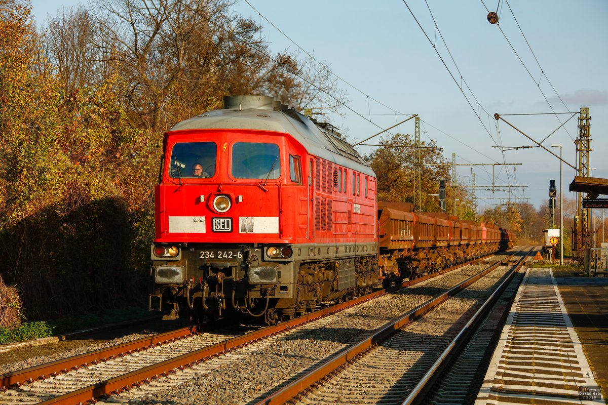 SEL 232 242-6 in Duisburg Rheinhausen Ost, November 2020.