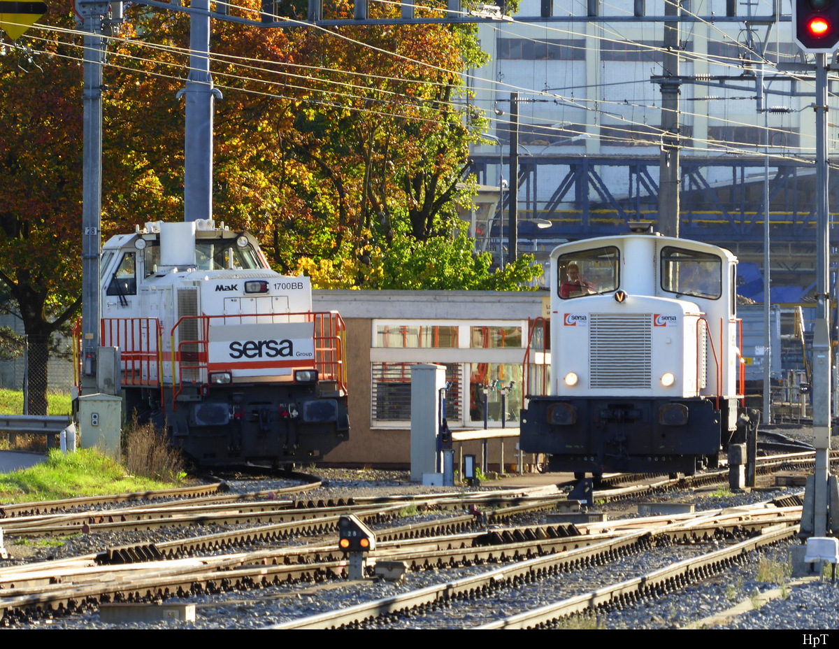 Sersa - Am  843 152-0 und Tm 2/2  232 118-0 in Aarberg bei Rangierarbeiten für die Zuckerrüben am 12.10.2018