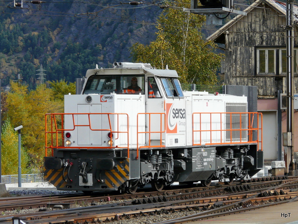 Sersa - Lok 92 80 1275 627-8 bei Instruktions - Rangierfahrt im Bahnhof Brig am 25.10.2013