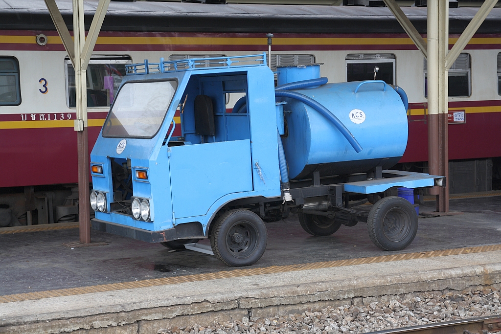 Servicefahrzeug im Bf. Hua Lamphong am 27.März 2017.