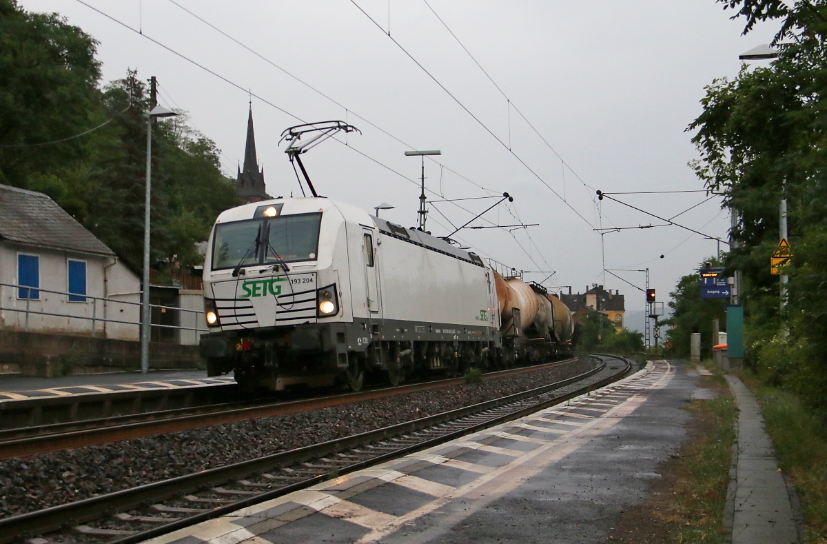 SETG 193 204 mit Kesselwagenzug in Fahrtrichtung Koblenz. Aufgenommen in Lorchhausen am 13.07.2015.
