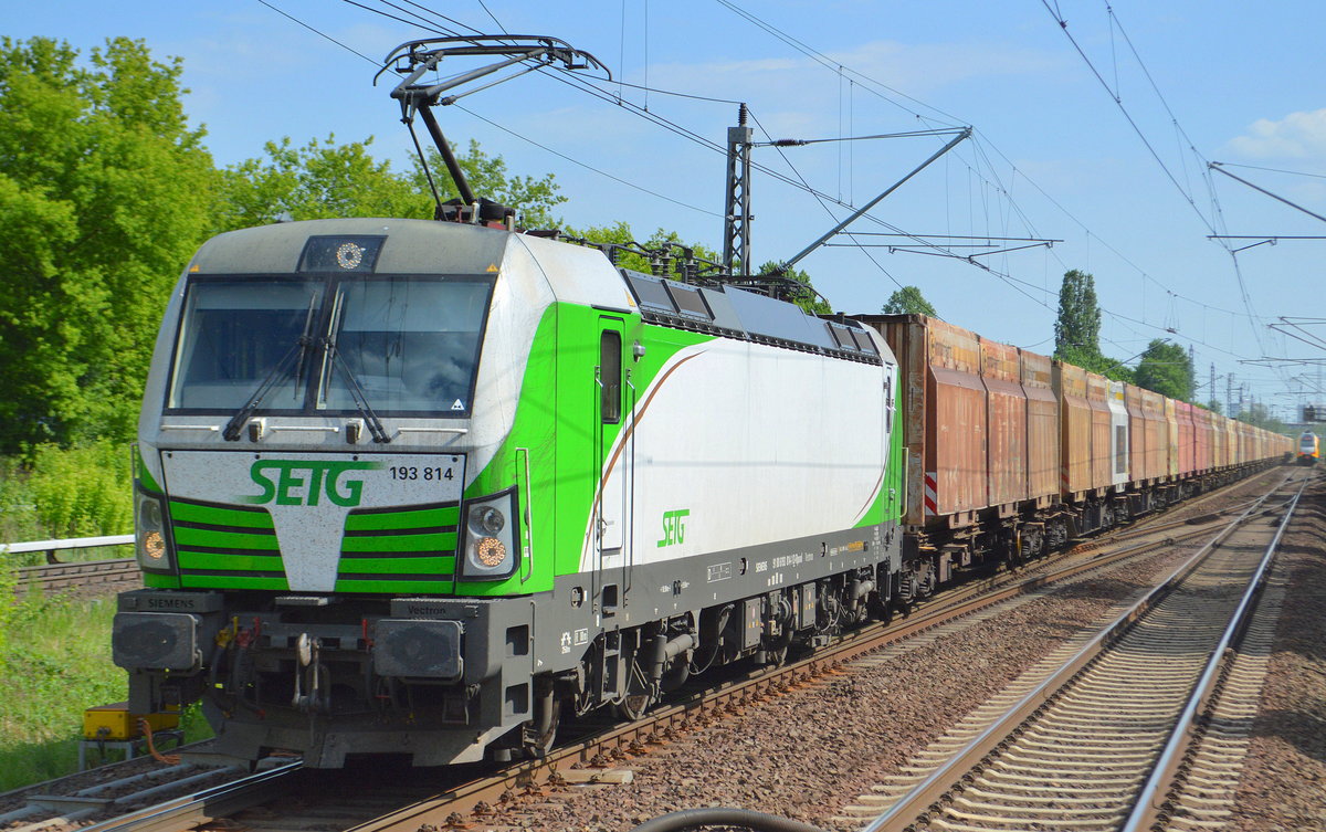 SETG mit Rpool Vectron 193 814  [NVR-Number: 91 80 6193 814-1 D-Rpool] und Containerzug für Holzhackschnitzel-Transporte am 09.05.18 Bf. Berlin-Hohenschönhausen.