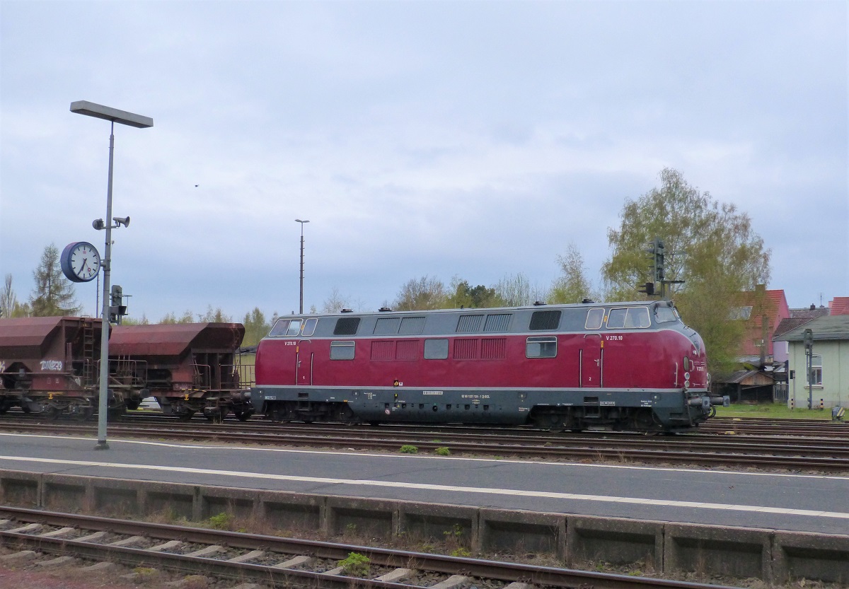 SGL V270.10 im Bahnhof Weiden Oberpfalz 25.04.2022