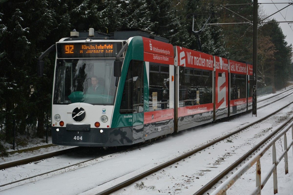 Siemens Combino  404 Hiroshima  auf der Linie 92 Potsdam Turmstraße. Aufgenommen am 24.01.2014.