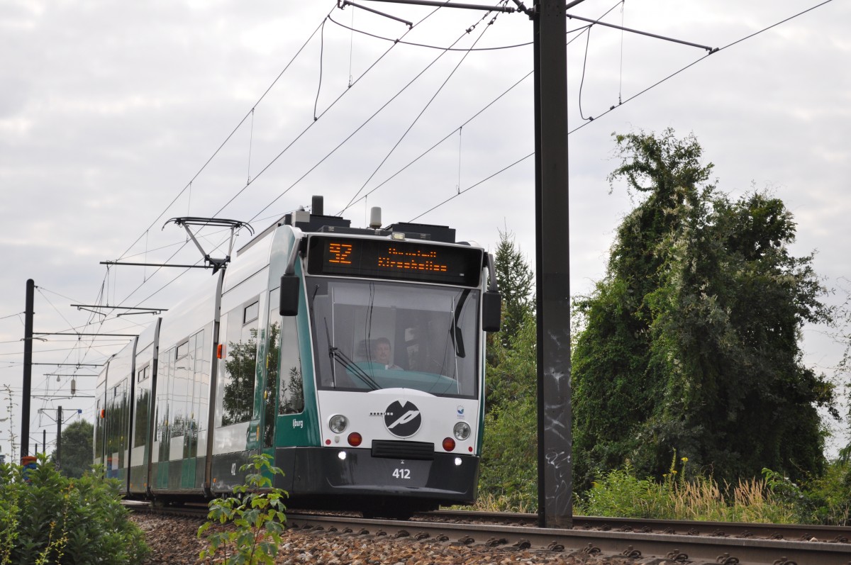 Siemens Combino 412 auf der Linie 92 zur Kirschallee. Aufgenommen am 21.08.2013 Abzweig Betriebshof VIP.