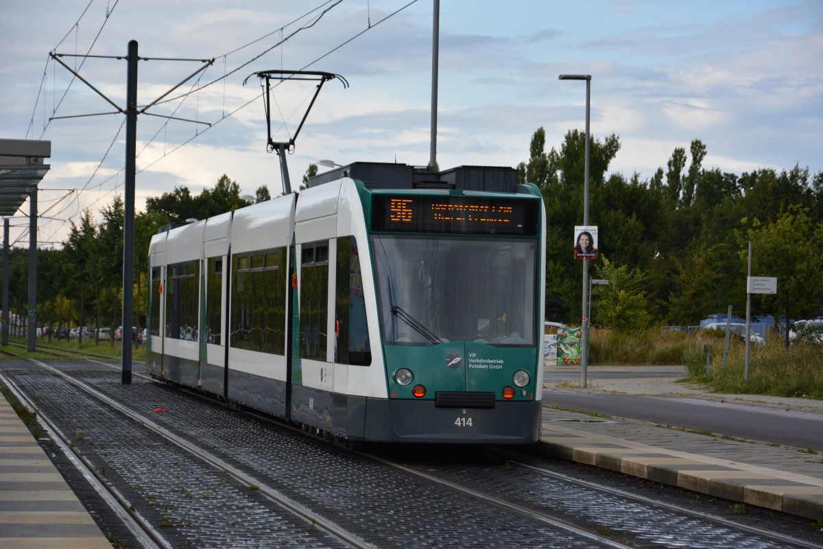 Siemens Combino  414 Charlottenburg  aufgenommen am 16.08.2014 Volkspark Potsdam.