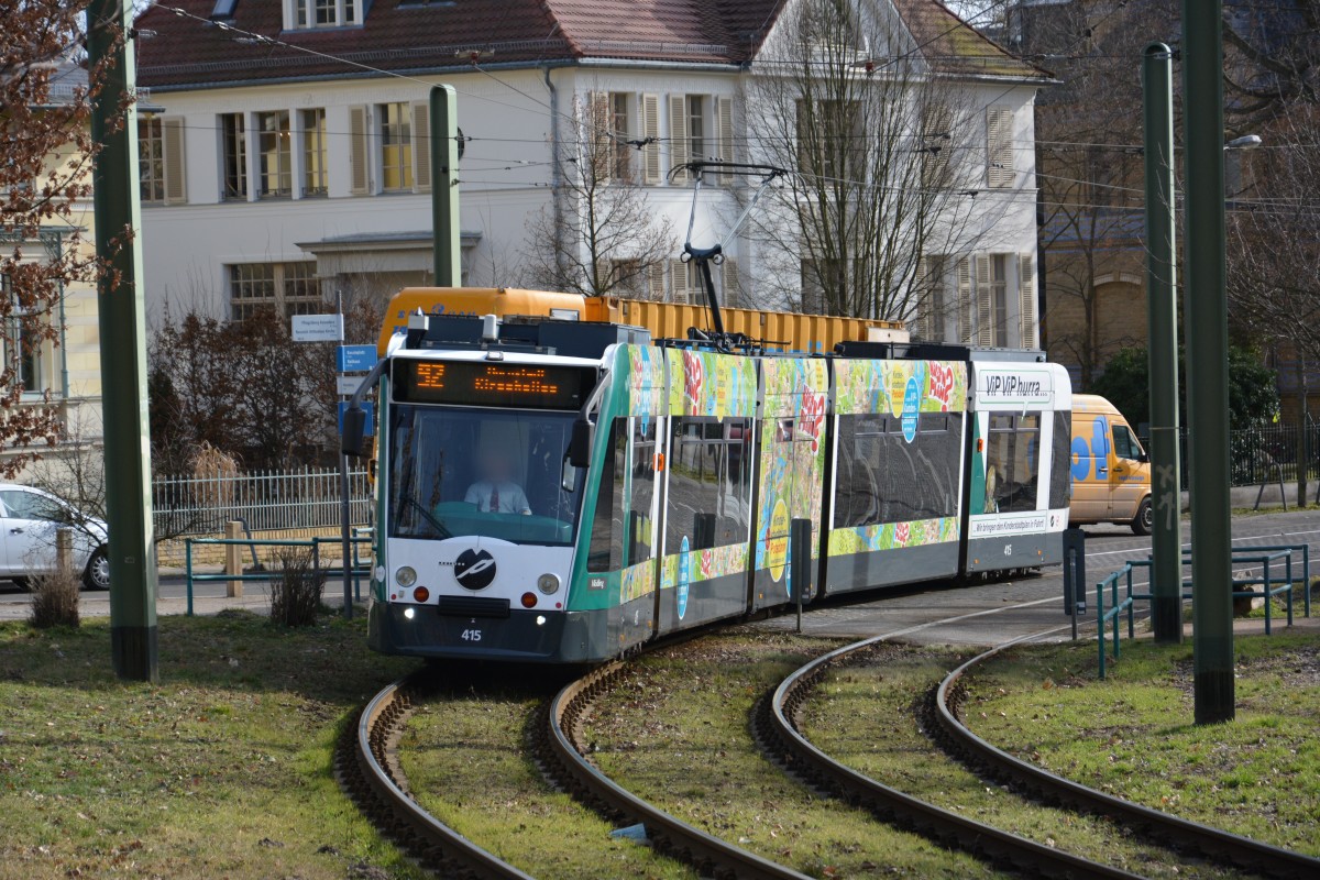 Siemens Combino  415  Mödling auf der Linie 92. Nächstte Halt Am Schragen. 17.02.2014.