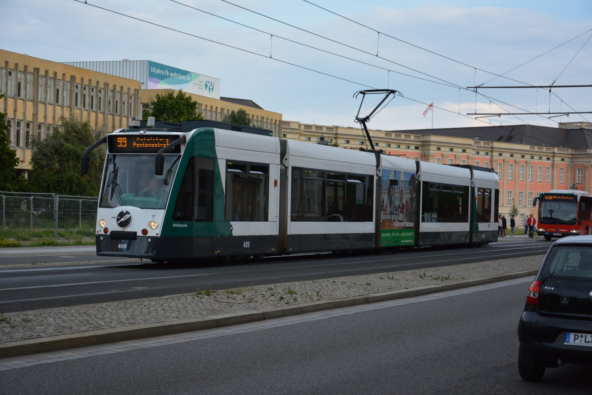 Siemens Combino am 15.08.2014 auf der Linie 99 zur Fontanestraße in Babelsberg.