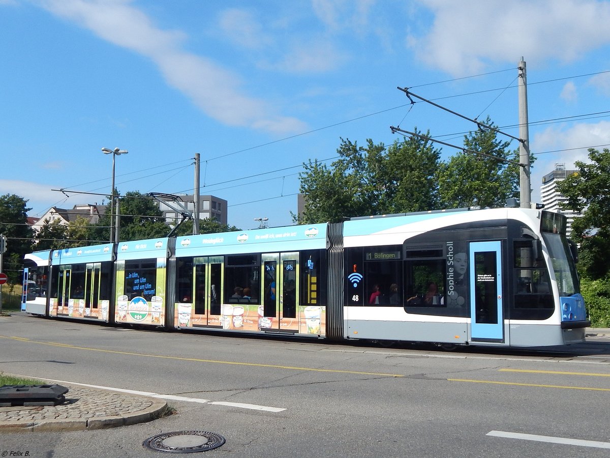Siemens Combino NF6 Nr.48  Sophie Scholl  der Stadtwerke Ulm in Ulm am 19.06.2018