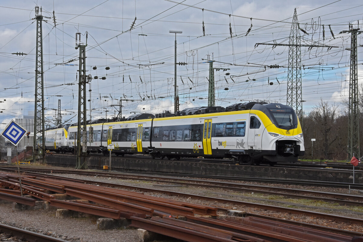 Siemens Mireo 463 503-3 fährt beim badischen Bahnhof ein. Die Aufnahme stammt vom 28.02.2022.
