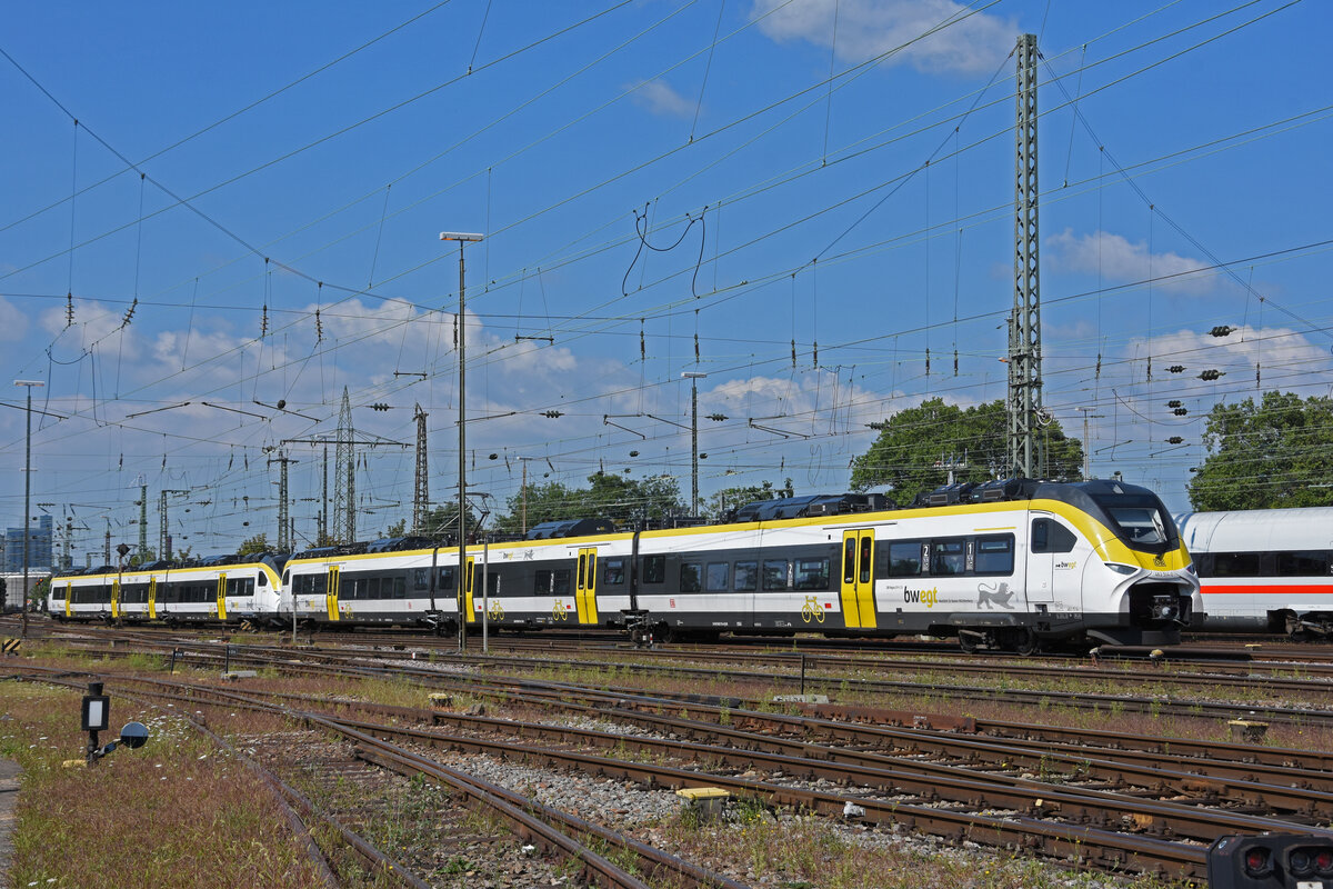 Siemens Mireo 463 514-0 verlässt den badischen Bahnhof. Die Aufnahme stammt vom 01.09.2021.