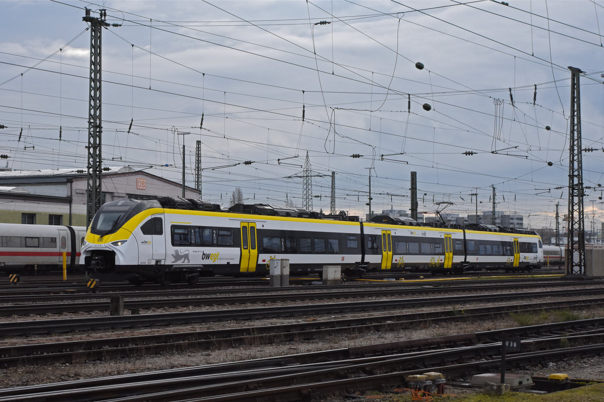 Siemens Mireo 463 518-1 verlässt den badischen Bahnhof. Die Aufnahme stammt vom 17.12.2020.