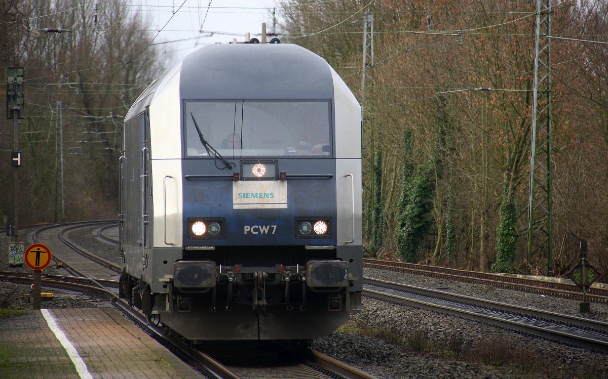 Siemens PCW7 ER20-2007 kommt aus Richtung Aachen-West,Laurensberg,Richterich als Lokzug aus Aachen-West Wegberg und fährt durch Kohlscheid und fährt in Richtung Herzogenrath,Hofstadt,Finkenrath,Rimburg,Übach-Palenberg,Zweibrüggen,Frelenberg,Geilenkirchen,Süggerrath,Lindern,Brachelen,Hückelhoven-Baal,Baal,Erkelenz,Herrath,Beckrath,Wickrath.
Aufgenommen von Bahnsteig 1 in Kohlscheid. 
Bei Sturm und Regenwolken am Vormittag vom 8.2.2016.