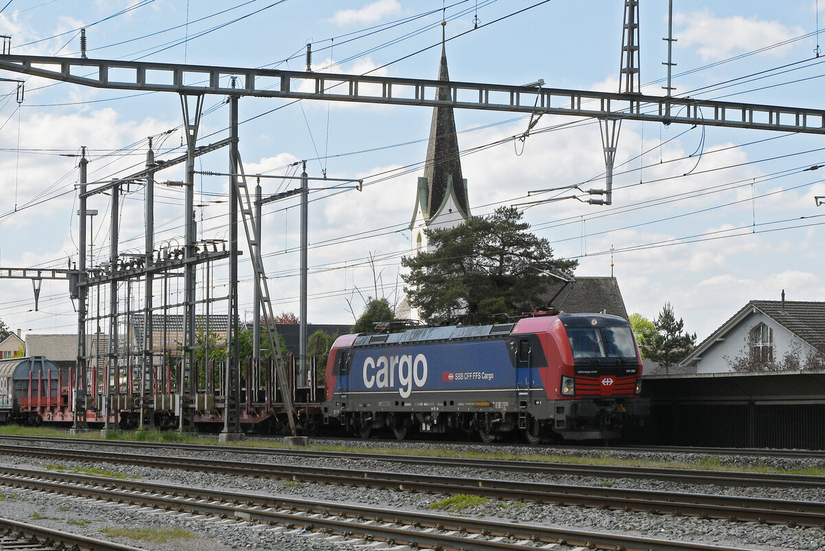 Siemens Vectron 193 066-8 durchf�hrt am 21.04.2026 den Bahnhof Kaiseraugst.