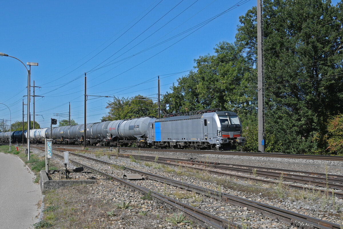 Siemens Vectron 193 145-0 f�hrt am 23.09.2026 Richtung Station Augarten. Aufnahme Kaiseraugst.