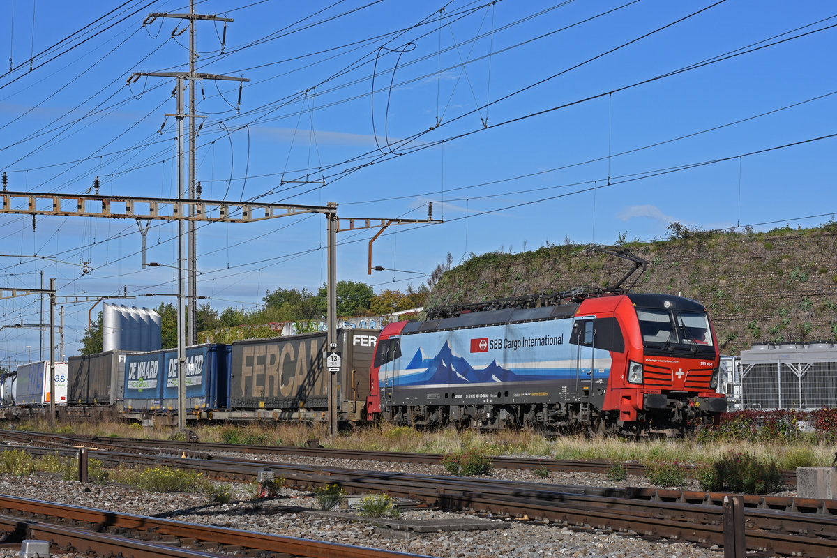 Siemens Vectron 193 461-1 durchfährt den Bahnhof Pratteln. Die Aufnahme stammt vom 08.10.2020.