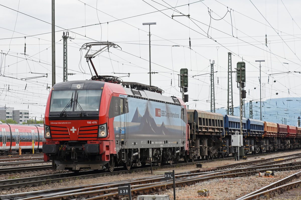Siemens Vectron 193 475-1 durchfährt den badischen Bahnhof. Die Aufnahme stammt vom 17.05.2019.