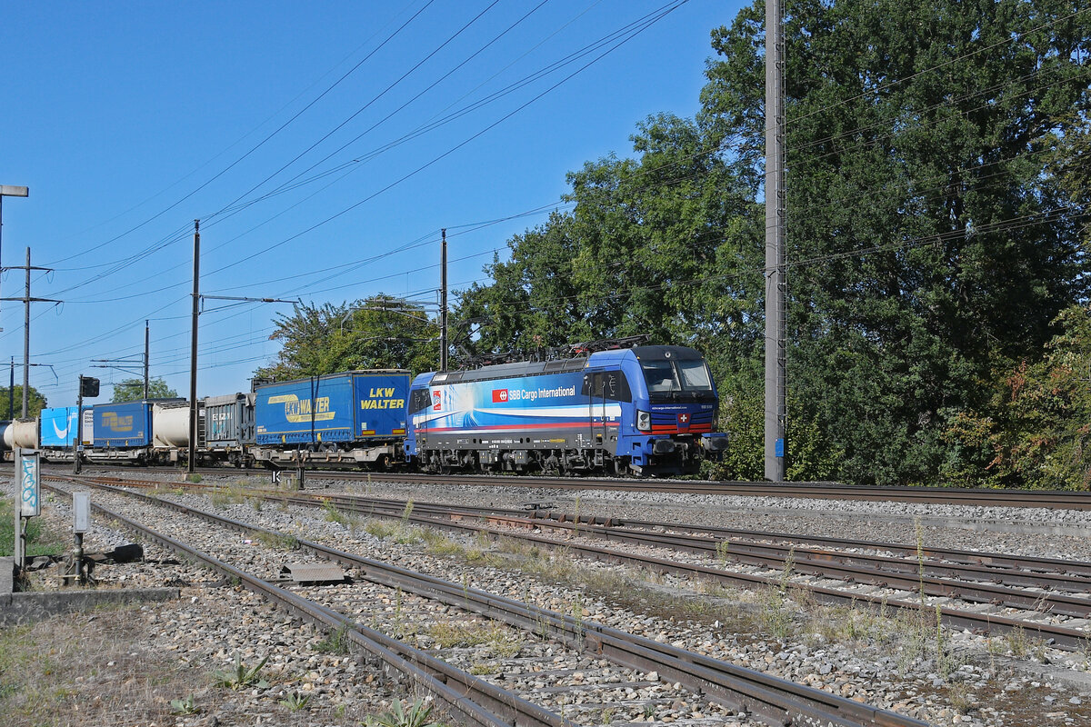 Siemens Vectron 193 518-8 f�hrt am 23.09.2026 Richtung Station Augarten. Aufnahme Kaiseraugst.