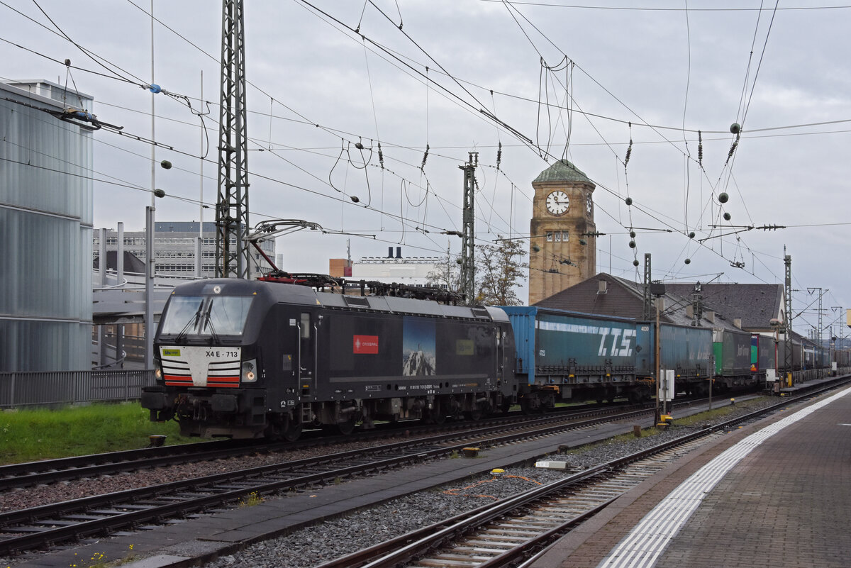 Siemens Vectron 193 713-5 durchfährt am 25.11.2022 den badischen Bahnhof. 