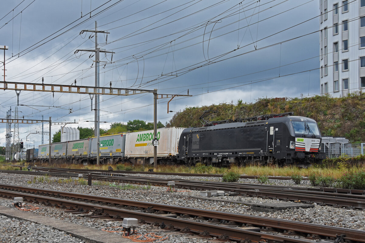 Siemens Vectron 193 715-0 durchfährt den Bahnhof Pratteln. Die Aufnahme stammt vom 16.09.2021.