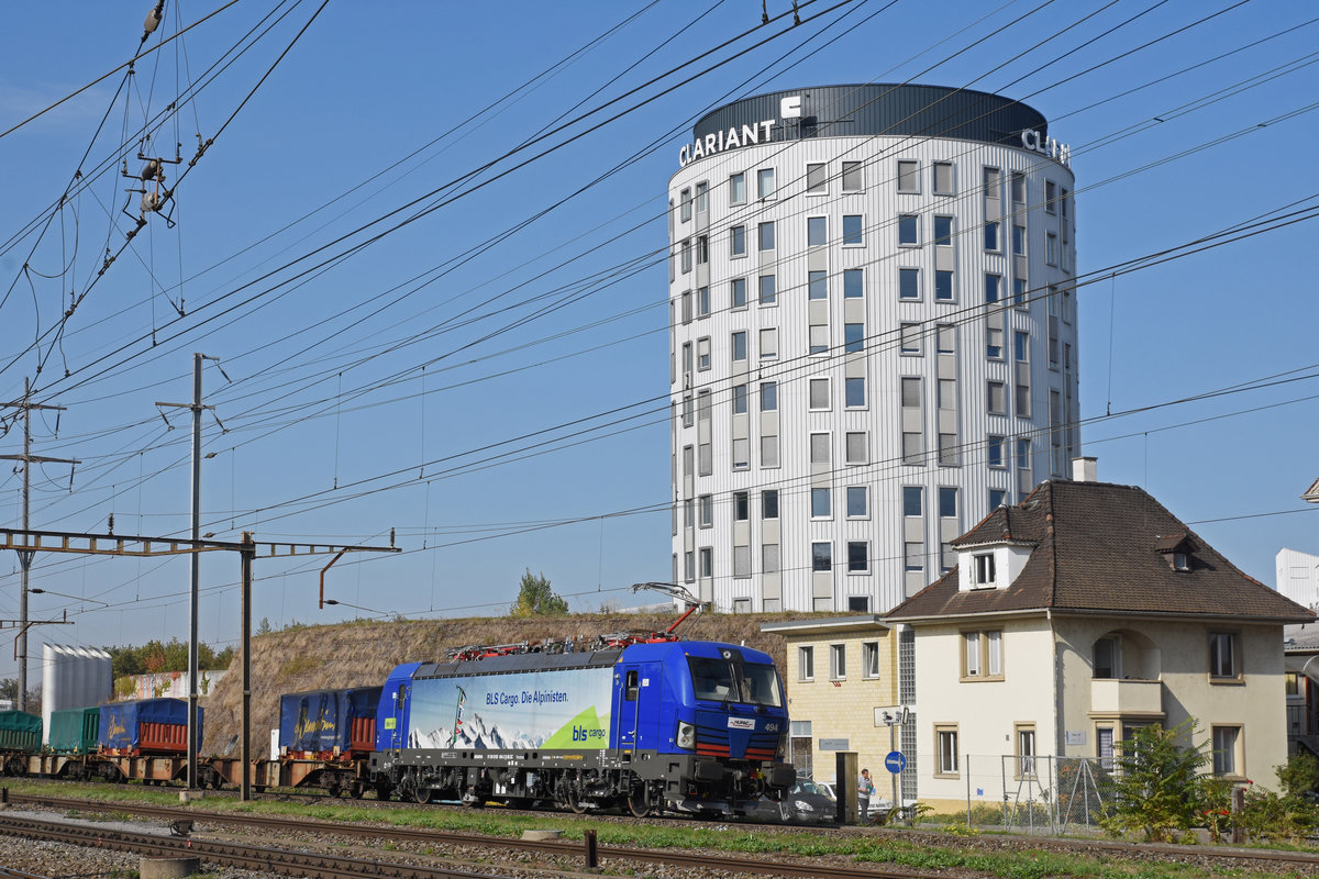 Siemens Vectron 193 949-2 durchfährt den Bahnhof Pratteln. Die Aufnahme stammt vom 16.10.2018.