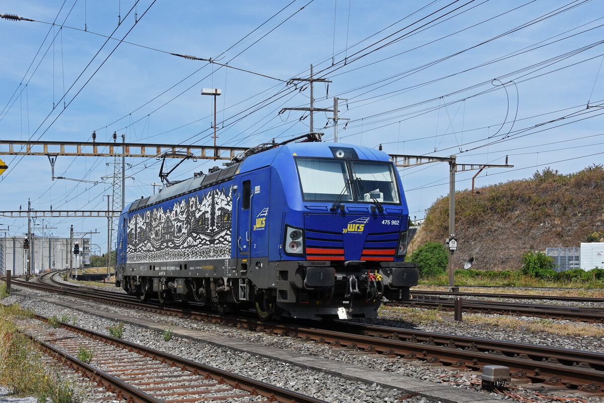 Siemens Vectron 475 902-3 der WRS durchf�hrt am 16.07.2026 solo den Bahnhof Pratteln.