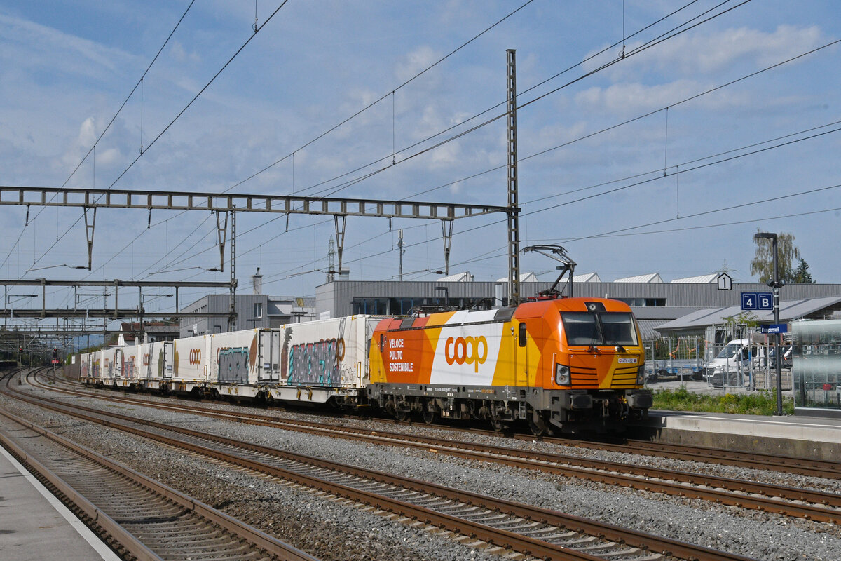 Siemens Vectron 476 452-8 durchf�hrt am 07.09.2026 den Bahnhof Rupperswil.