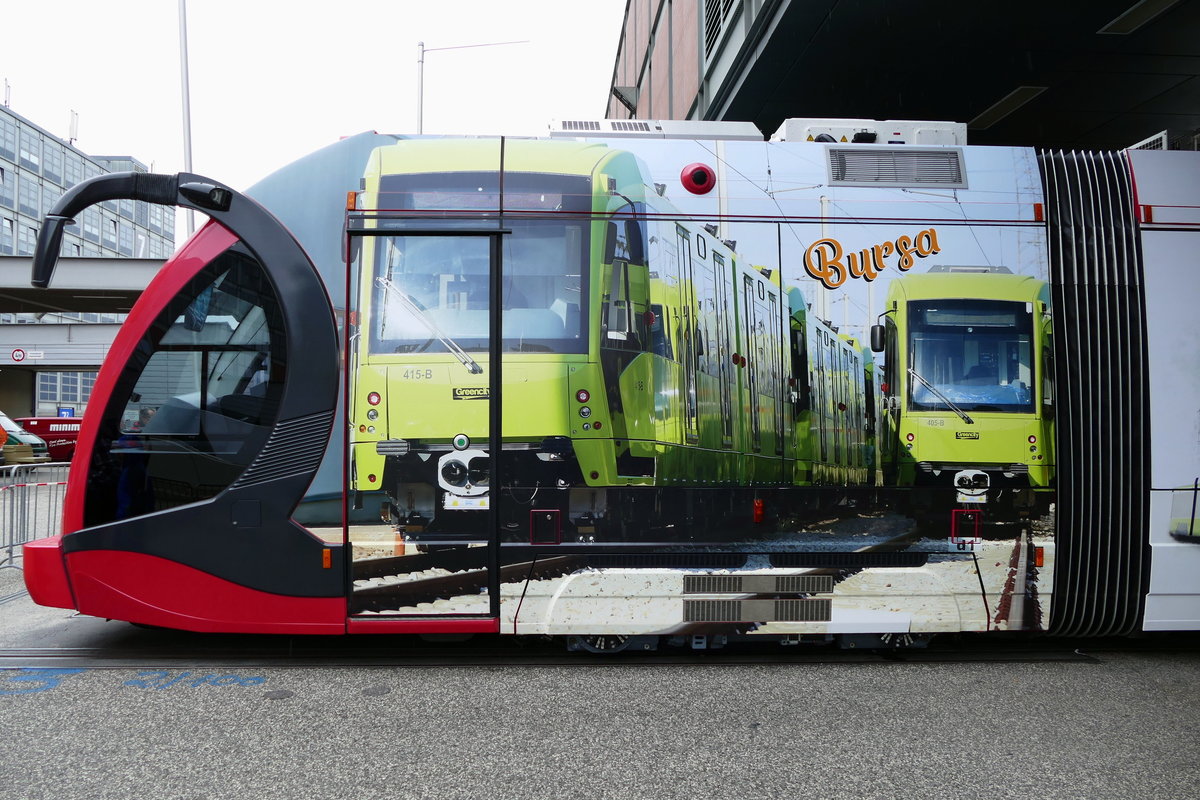 ''Silkworm'' vom türkischen Straßenbahnhersteller Durmazlar aus Bursa, hier auf der Innotrans 2018 /Berlin im September 2018.