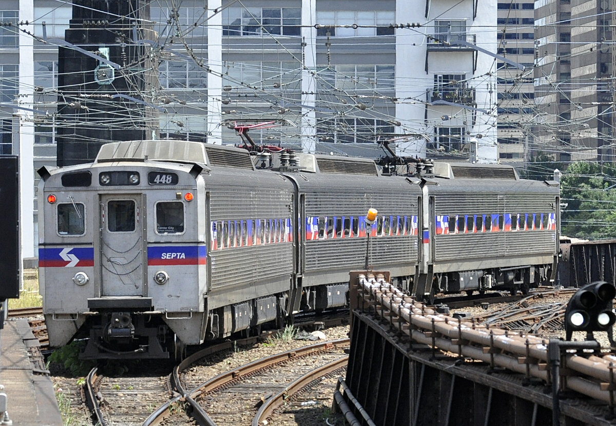 Silverliner IV SEPTA 448, Philadelphia 30th Street Station, obere Platform, 10.08.2019.