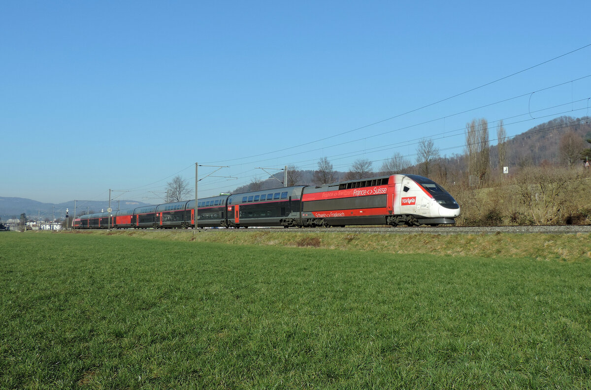 Sissach - 15. Februar 2023 : Duplex 4729 am TGV 9203 von Paris Est nach Zürich.

Link zum Video : https://www.youtube.com/watch?v=K7gPHskw6Bs