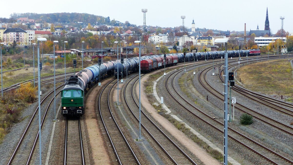 Skinest Rail 232 413-5 ( 9280 1232 413-5 D-SKINE ) mit einem Gaszug in Gera am 16.11.2022