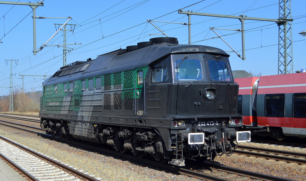 Skinest Rail AS, Tallinn mit  232 413-5  (NVR:  92 80 1232 413-5 D-SKINE ), aktueller Mieter?, am 24.03.22 Durchfahrt Bf. Golm. 