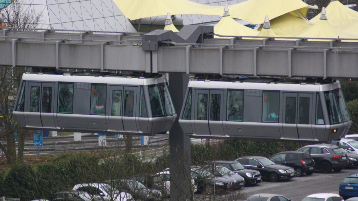 Skytrain am Flughafen in Düsseldorf am 10.02.2018