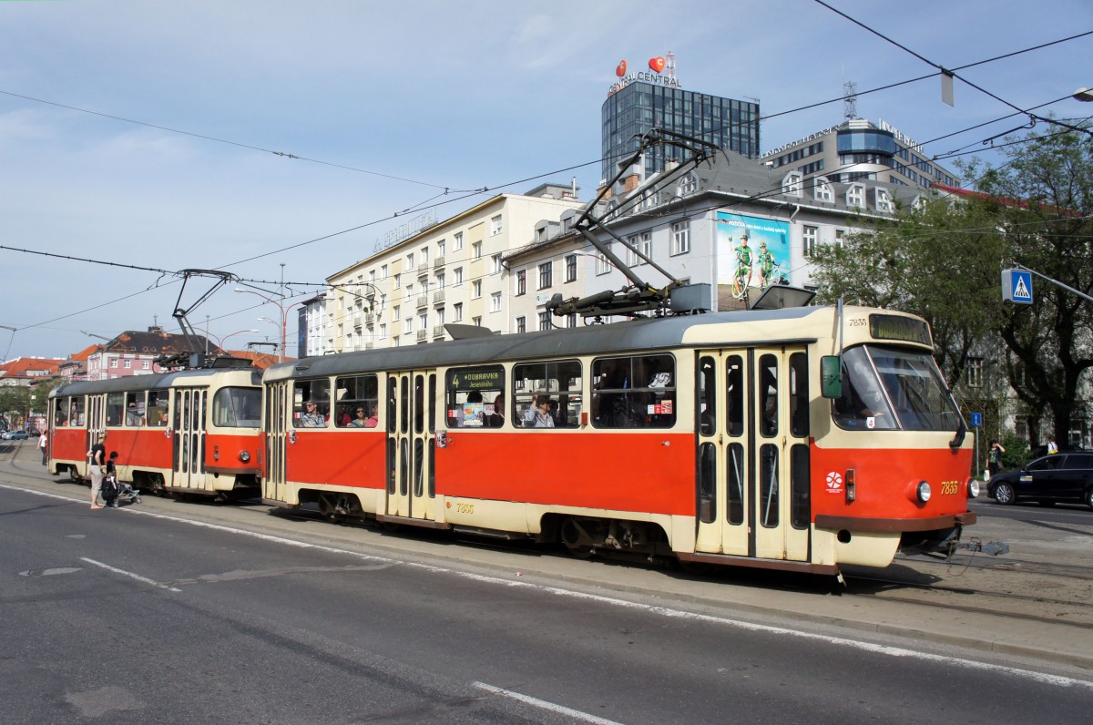 Slowakei / Straßenbahn Bratislava: Tatra T3G - Wagen 7835 ...aufgenommen im Mai 2015 an der Haltestelle  Trnavské mýto  in Bratislava.