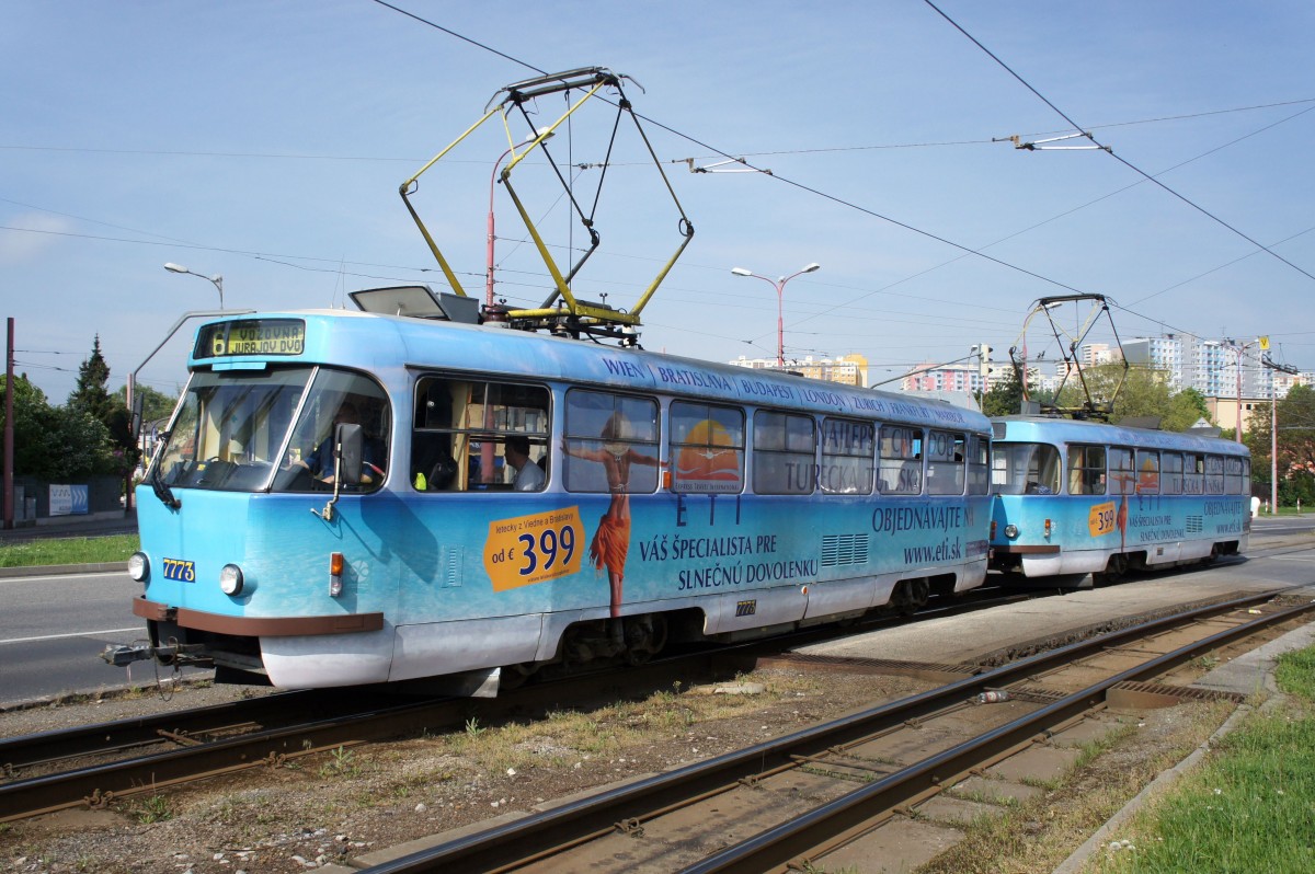 Slowakei / Stra�enbahn Bratislava: Tatra T3SUCS - Wagen 7773 ...aufgenommen im Mai 2015 an der Haltestelle  Molecova  in Bratislava.