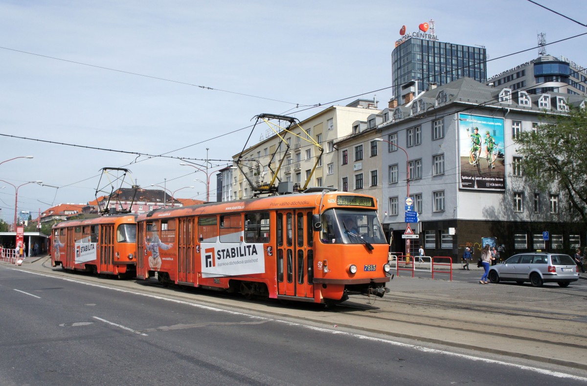 Slowakei / Straßenbahn Bratislava: Tatra T3SUCS - Wagen 7813 ...aufgenommen im Mai 2015 an der Haltestelle  Trnavské mýto  in Bratislava.