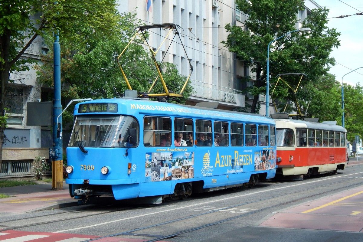 Slowakei / Straßenbahn Bratislava: Tatra T3SUCS - Wagen 7809 ...aufgenommen im Mai 2015 an der Haltestelle  Blumentál  in Bratislava.