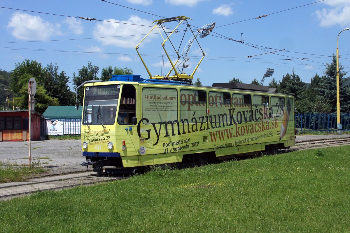 Slowakei / Straßenbahn Košice: Tatra T6A5 - Wagennummer 617 ...aufgenommen in der Endstation  Havlickova / Štadión Lokomotívy  im Juni 2014.