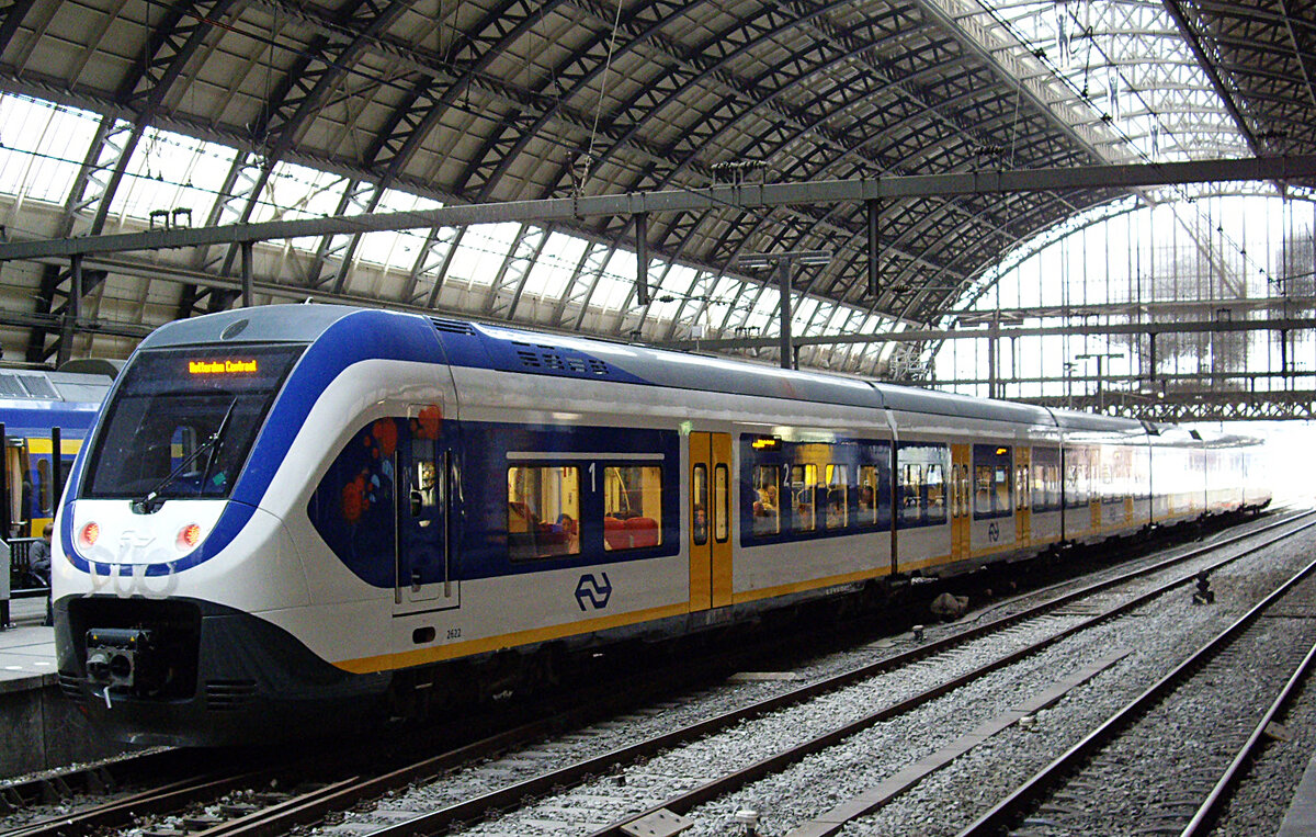 SLT Sprinter Lighttrain 2622, Amsterdam Centraal, 19.10.2010. 