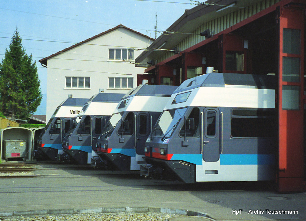 sm Seeland - Triebwagen Be 2/6 501 + 507 + 506 + 505 im Depot in Täuffelen am 19.05.1998  ..  Archiv Teutschmann