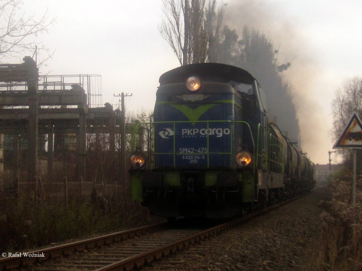 SM42-475 der PKP Cargo mit Kesselwagenzug in Miedzyrzecz,19.11.2013