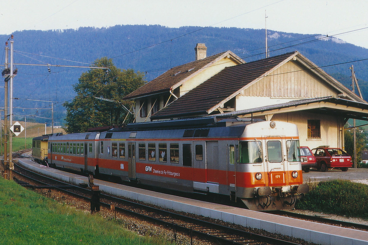 SMB/GFM: GFM RABDe 4/4 171 ausserhalb der heimischen Geleisen auf der SMB in Crémines am 9. Oktober 1991.
Foto: Walter Ruetsch
