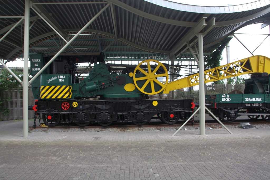SNCB 35t Dampfkran A310.4 (ex British Army Forces, ex A221.8, sp�ter 214.3.25.00; Hersteller: Graven Brothers Ltd. Manchester/UK, Baujahr: 1912) am 23.Juli 2026 in der Train World beim Gare Schaerbeek.