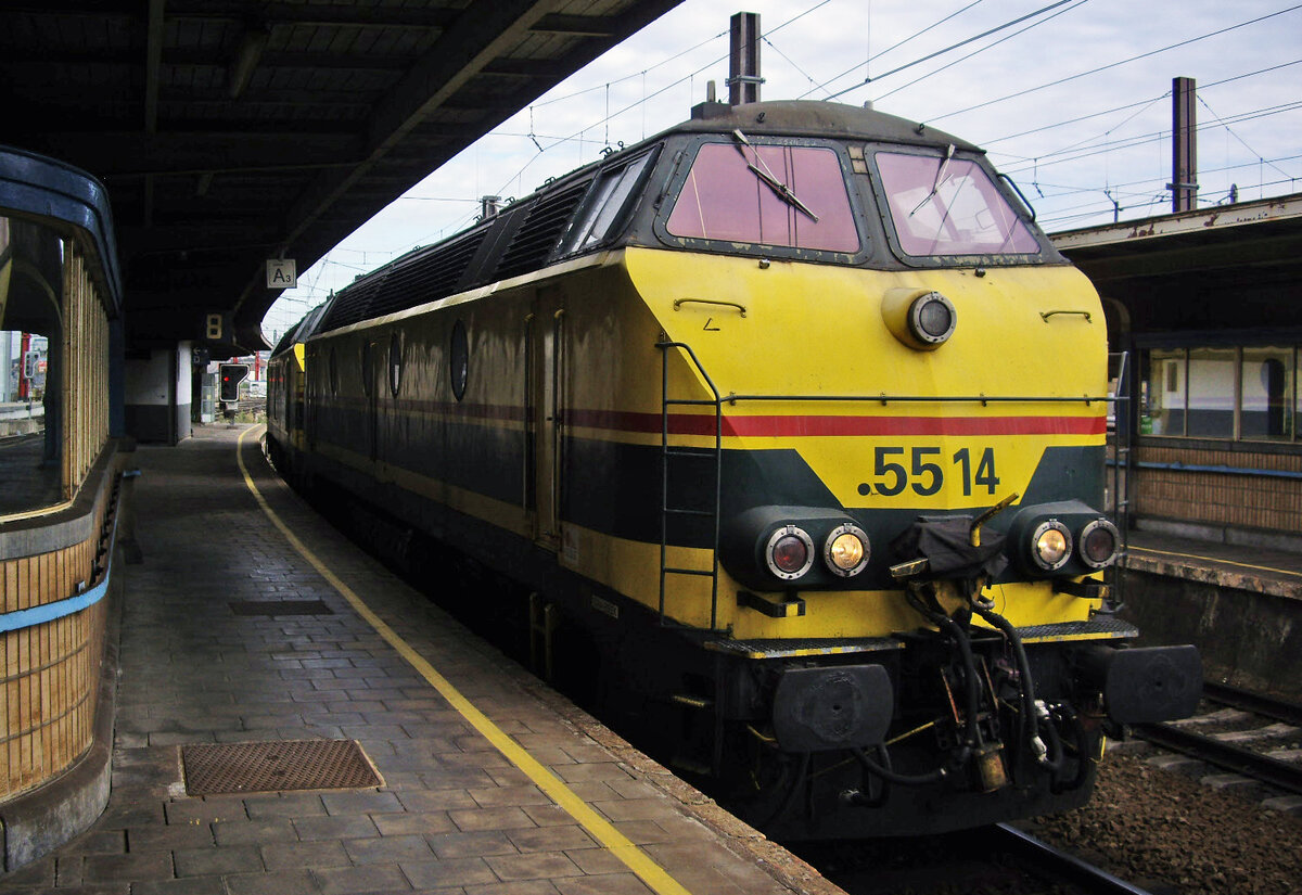 SNCB 5514, dahinter angekuppelt SNCB 5511, Bruxelles Midi, 30.10.2011.