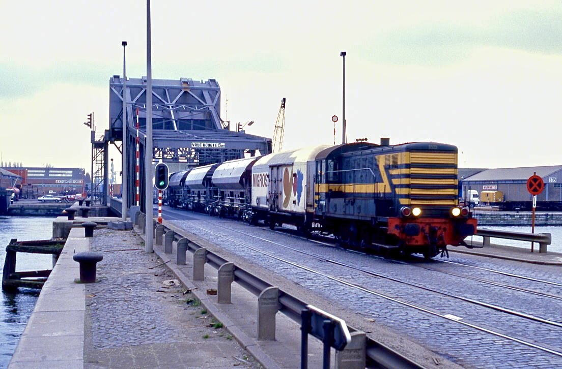 SNCB 8523, Antwerpen, 31.03.1988.
