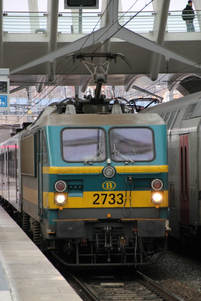 SNCB E-Lok 2733 am 13.1.14 bei der Einfahrt in Liège Giuillemins.